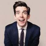 John Mulaney Új Élő Műsora Csillagokkal Teli Káoszt Ígér a Netflixen